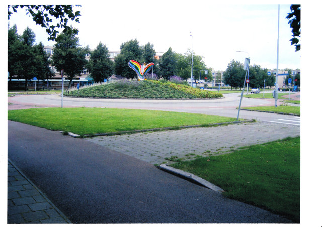 Noachs Olijftak, rotonde tegenover winkelcentrum Moerwijk